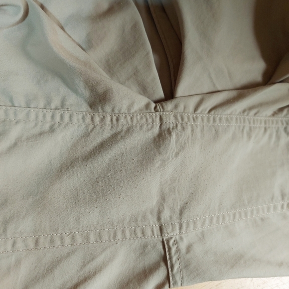 🍄3/50$🍄 MOUNTAIN HARD WEAR hiking outdoor sports shorts size 12 - Picture 8 of 8